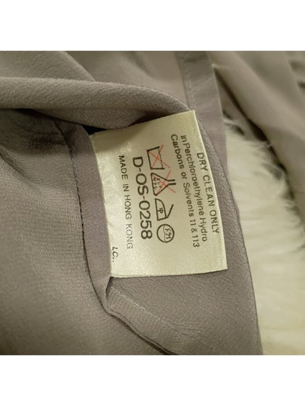 Jaeger Silk Button-Up Blouse Gray M Cropped  Vintage Pre-Owned - Picture 13 of 14